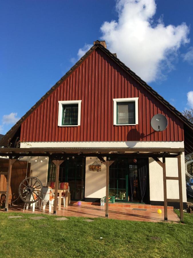 Trollhus - Grosses Familienfreundliches Ferienhaus Born Exterior foto
